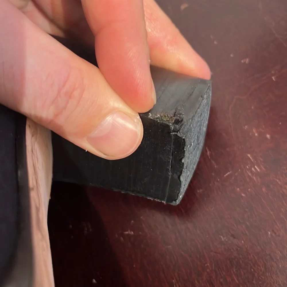 Donald J. Pliner The Chelsie Pump Heels in Black, size 7.5